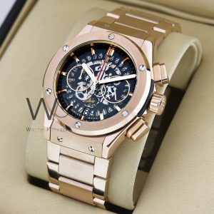 ساعه من Hublot تعمل بعدادات بلون اسود وسير نحاسى من المطاط