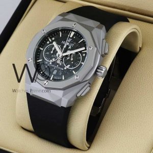 ساعه منHUBLOT تعمل بعدادات بلون اسود وسير اسود من المطاط