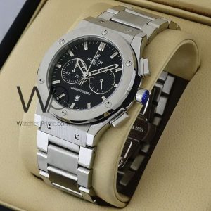 ساعه من Hublot تعمل بعدادات بلون اسود وسير فضى من المعدن