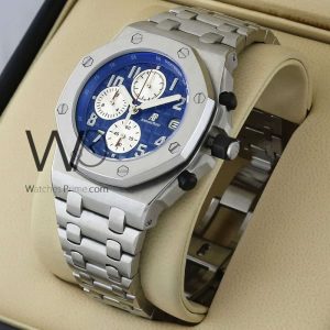 ساعة ِAudemars Piguet تعمل بعدادات بلون أزرق وسير فضى من المعدن