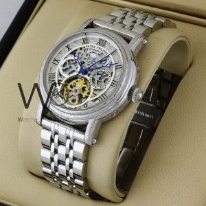 ساعة من Patek Philippe تعمل بعدادات بلون ابيض وسير فضى من المعدن