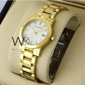 Burberry check-engraved men’s white watch, blending tradition and style