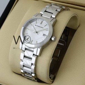 Burberry check-engraved men’s white watch for a sophisticated style