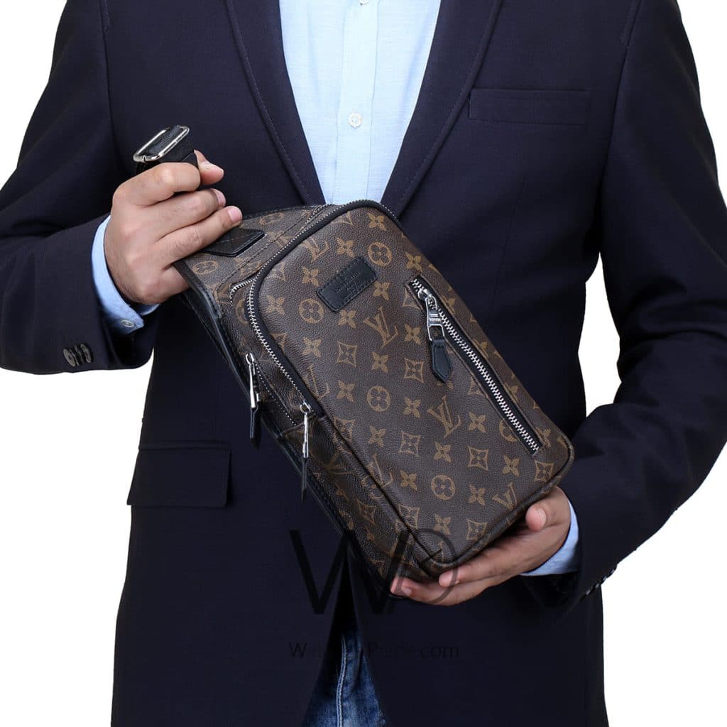شنطة لويس فيتون LV كتف بني جلد رجالي | واتشز برايم