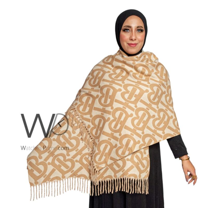 شال سكارف ماركة بربري من صوف الكشمير بلون بيج لامع | واتشز برايم