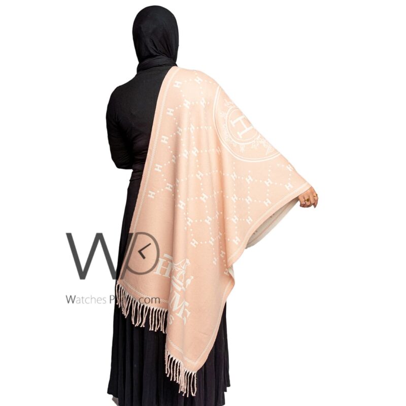 شال سكارف ماركة هيرميس من صوف الكشمير بلون بيج فاتح | واتشز برايم