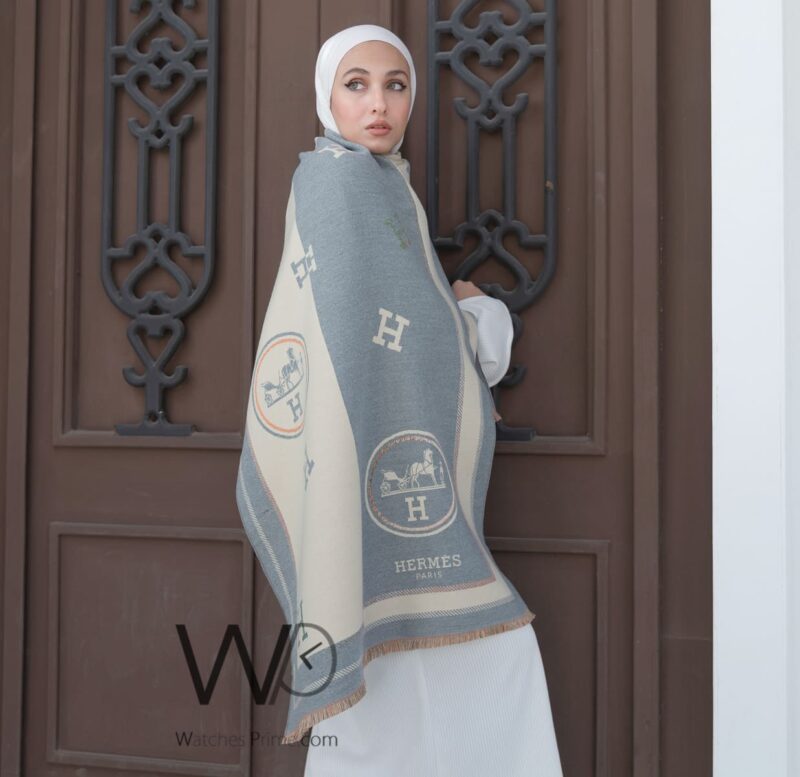 شال سكارف ماركة هيرميس من صوف الكشمير بلون رمادي | واتشز برايم