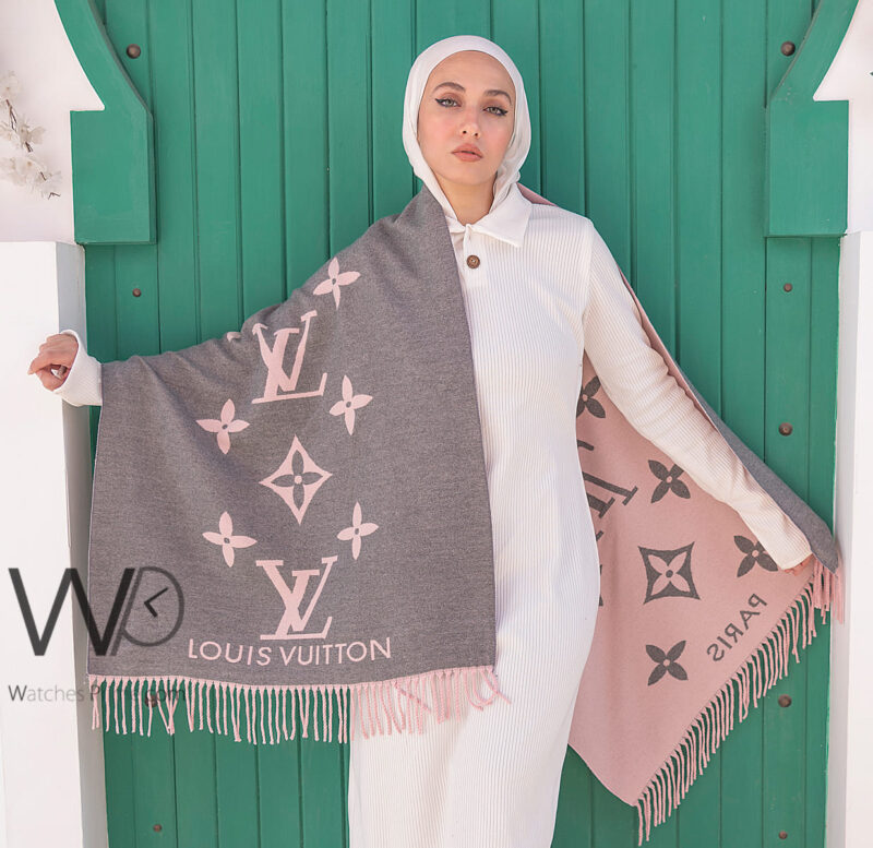شال سكارف ماركة لويس فيتون LV من صوف الكشمير بلون بيج روز | واتشز برايم