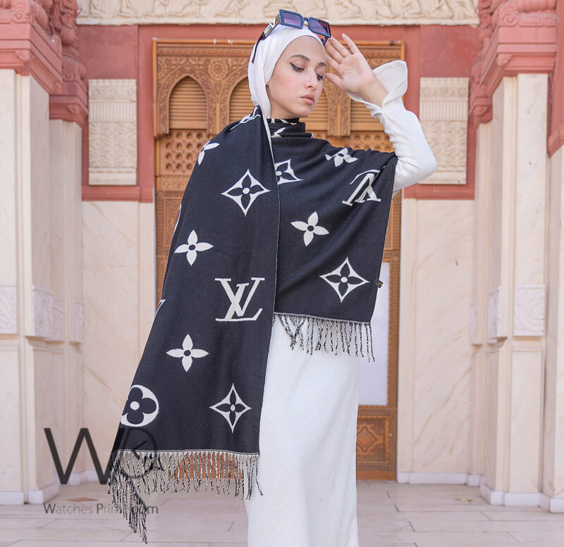شال سكارف ماركة لويس فيتون LV من صوف الكشمير بلون اسود ابيض | واتشز برايم