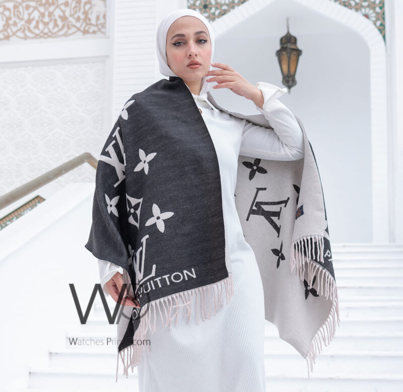شال سكارف ماركة لويس فيتون LV من صوف الكشمير بلون رمادي | واتشز برايم